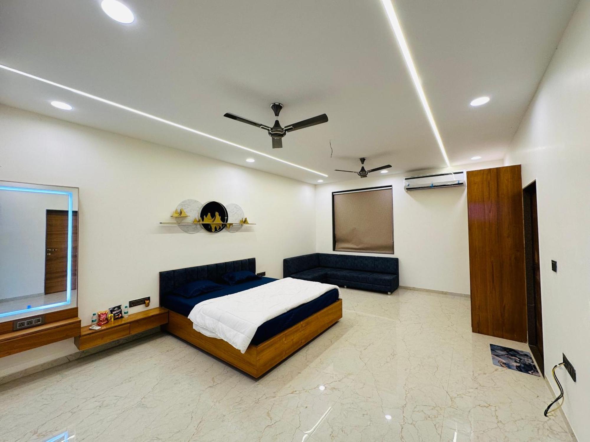 Karmabhumi 1 Villa Satej Exterior photo